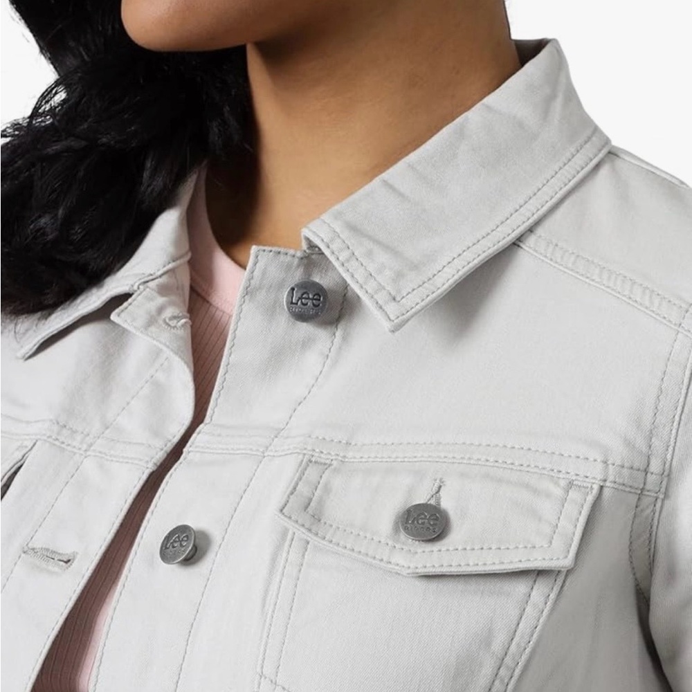 Lee Riders Women’s Cream Denim Stretch Jacket! Small! - Picture 14 of 16